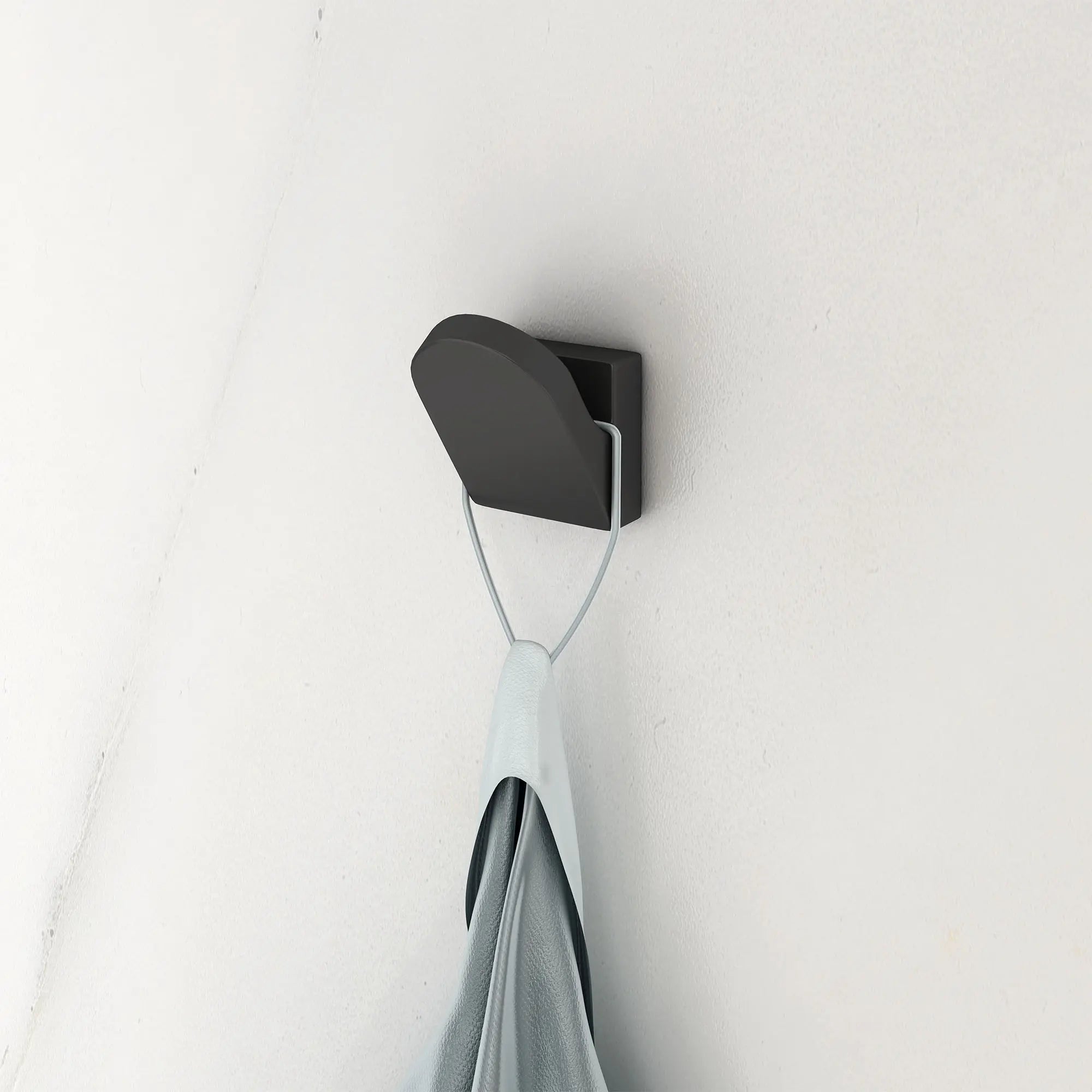Porte-peignoir Equility // NOIR MAT // 152721_B-D35109210.243_0_CDNwebp.webp