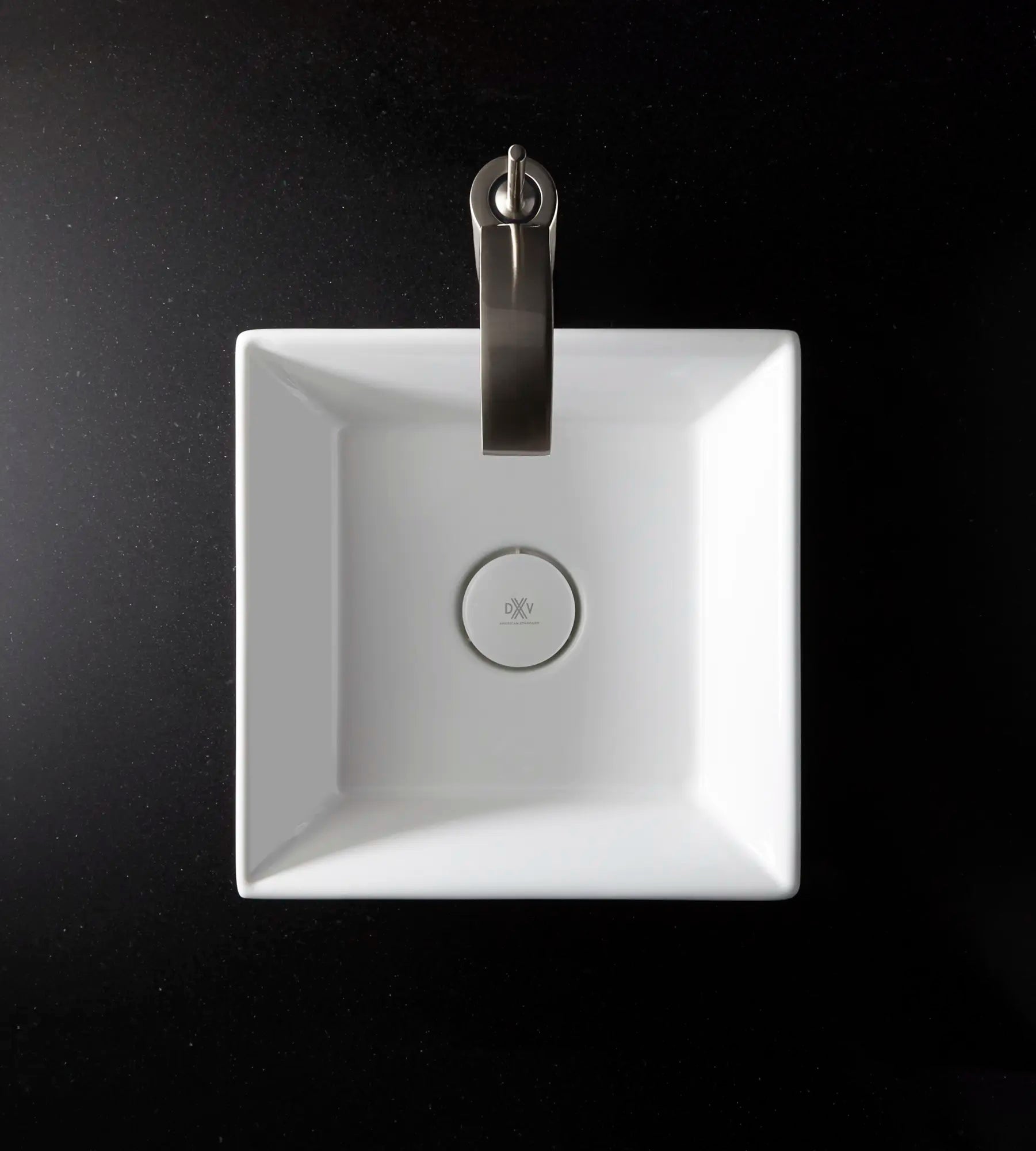 Lavabo carré sur comptoir POP // CANVAS WHITE // 159919_B_D20085015415_01_CDNwebp.webp