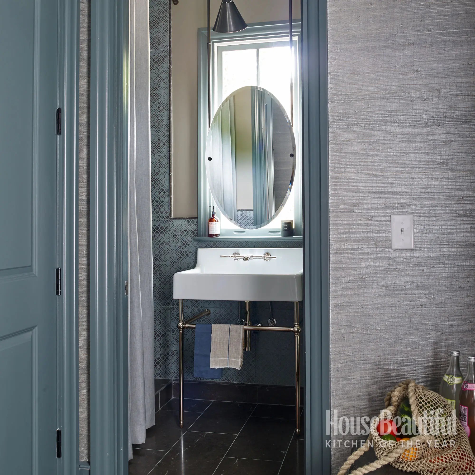 Console de 30 po Oak Hill // PLATINUM NICKEL // 160262_D21411030150_CDNwebp.webp