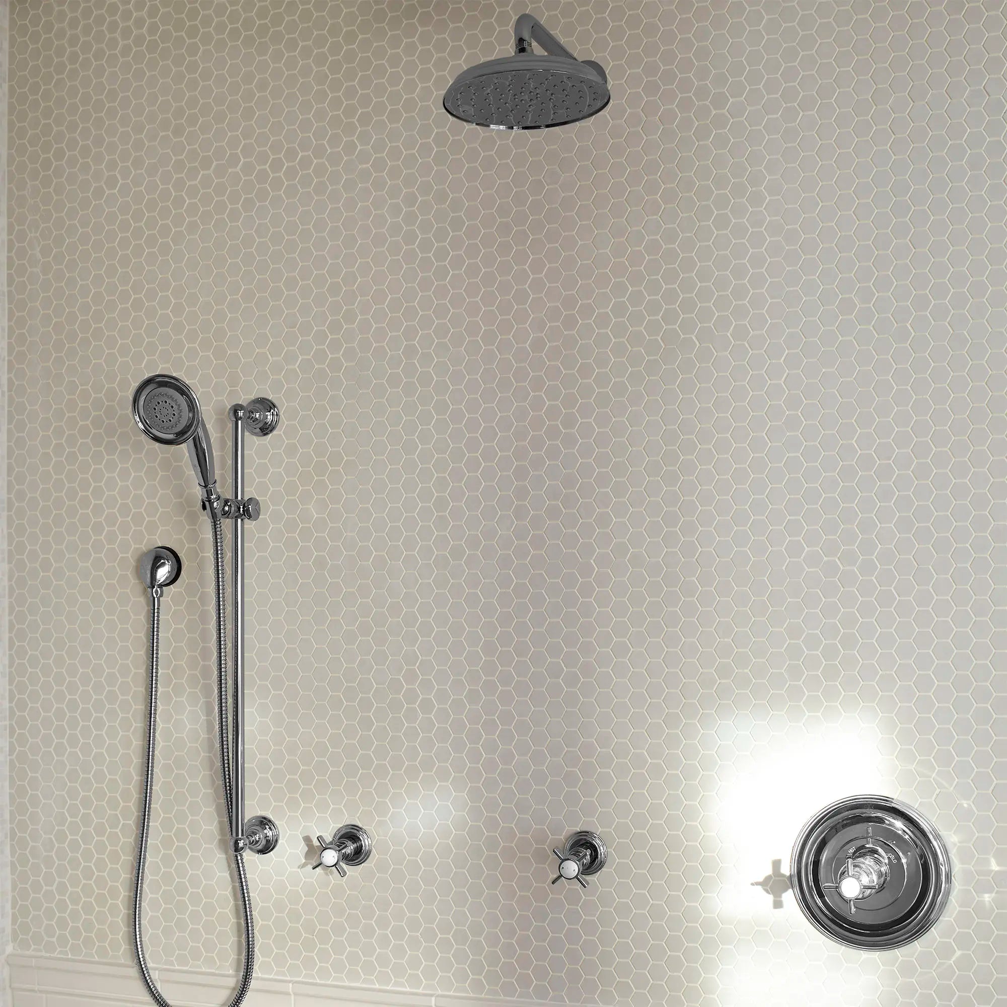 D35700108.144-TRADITIONAL RAIN CAN SHOWERHEAD - 8IN BN // CHROME POLI // 160285_B_D35700108.100_D35107780.100_D35107514.100_0_CDNwebp.webp
