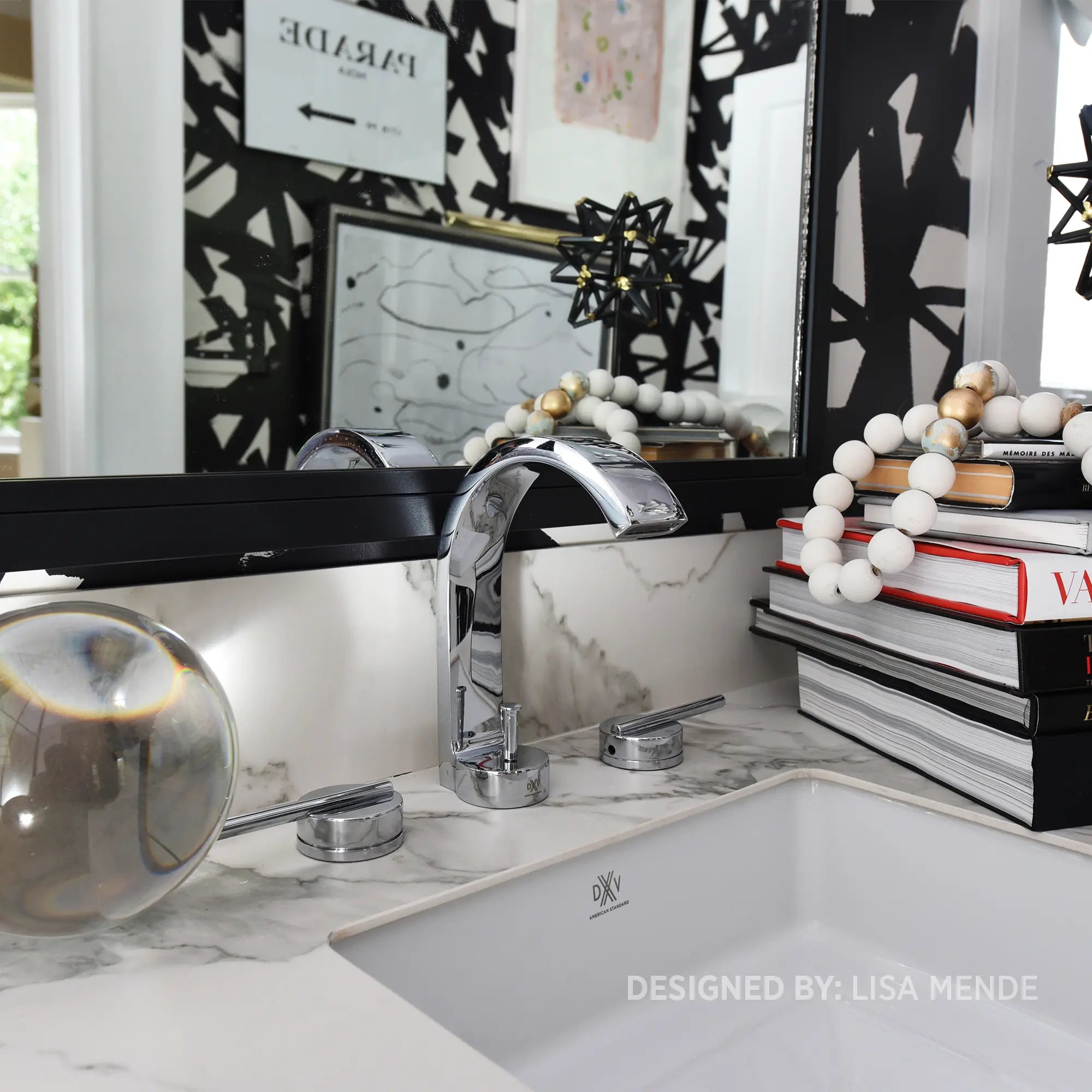 Robinet de lavabo espacé à 2 poignées Rem avec poignées à levier // CHROME POLI // 39816_D3510080C100_01_0_CDNwebp.webp