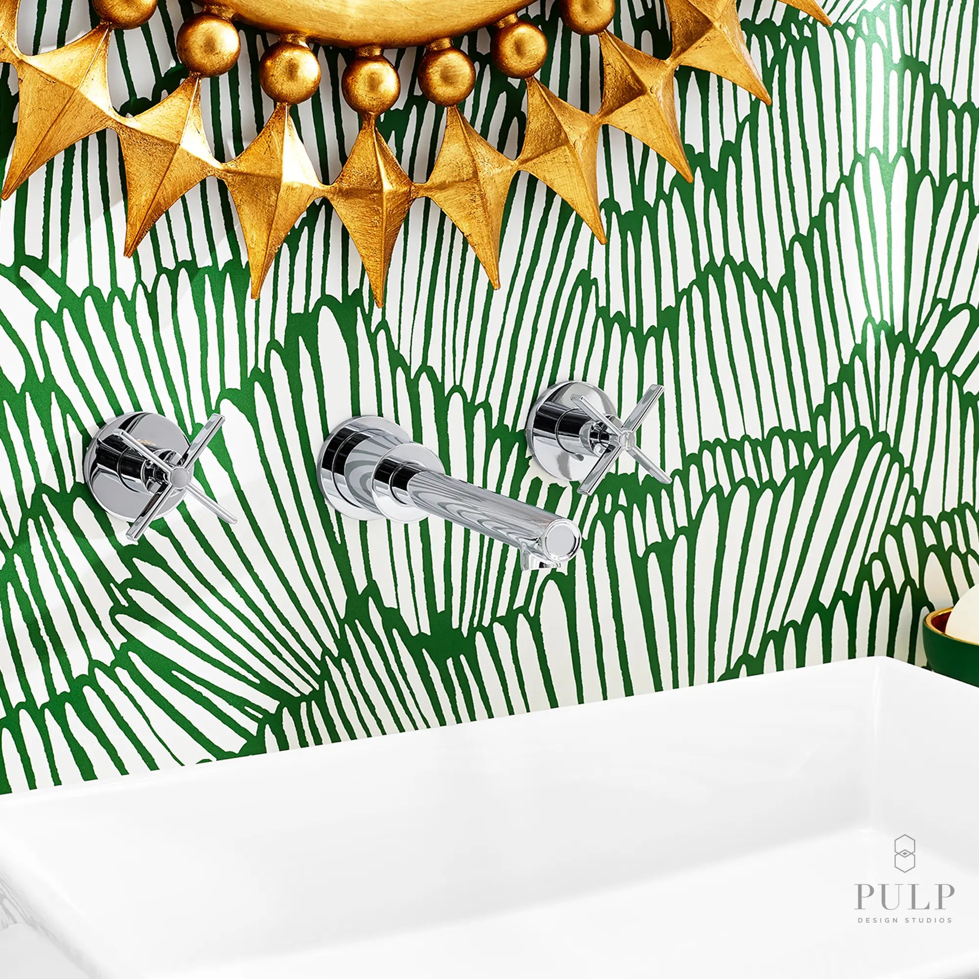 Robinet de lavabo mural avec poignées en croix // CHROME POLI // 39848_D3510546C100_0_CDNwebp.webp