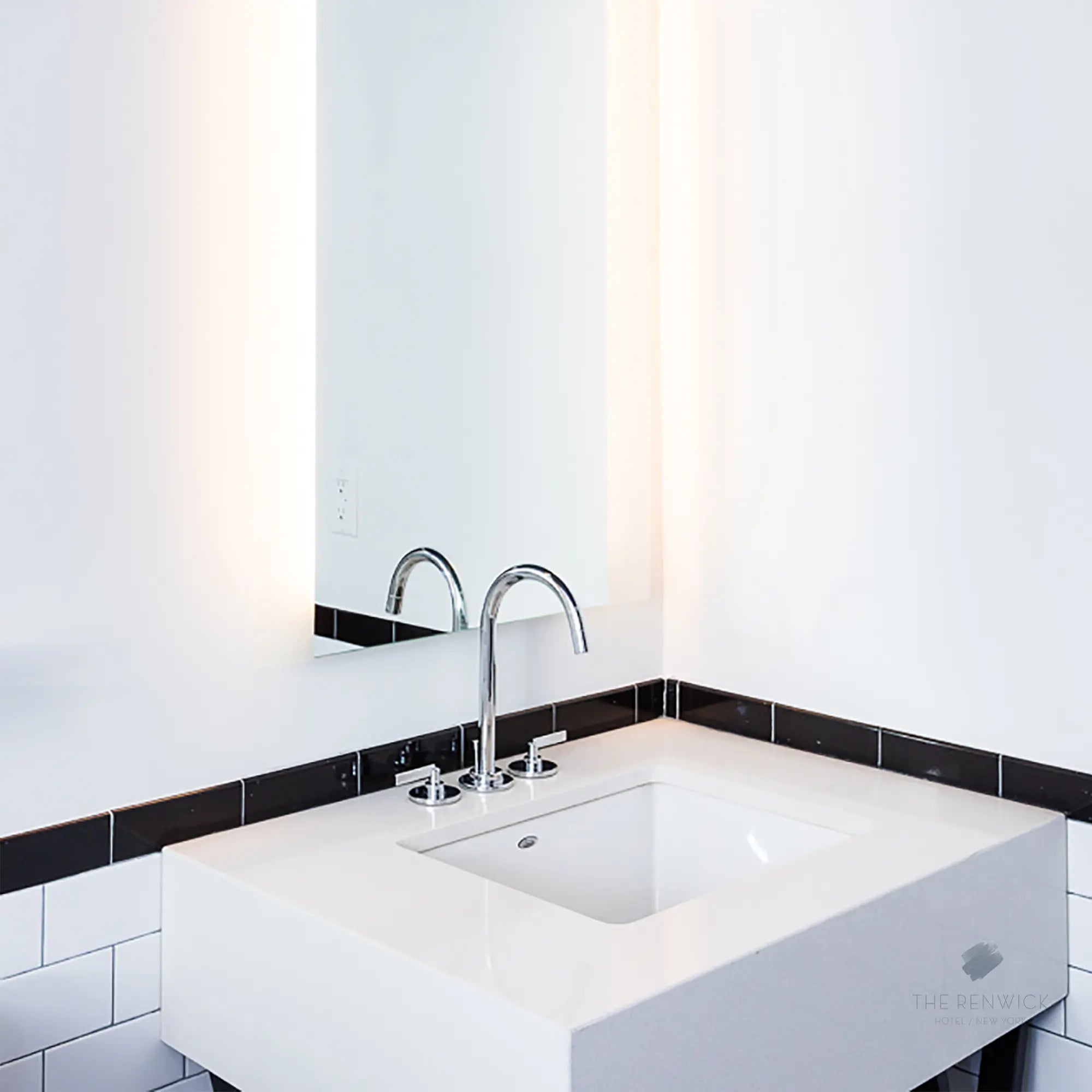 Robinet de lavabo espacé à 2 poignées Percy avec poignées à levier // CHROME POLI // 39850_D3510580C.100_CDNwebp.webp