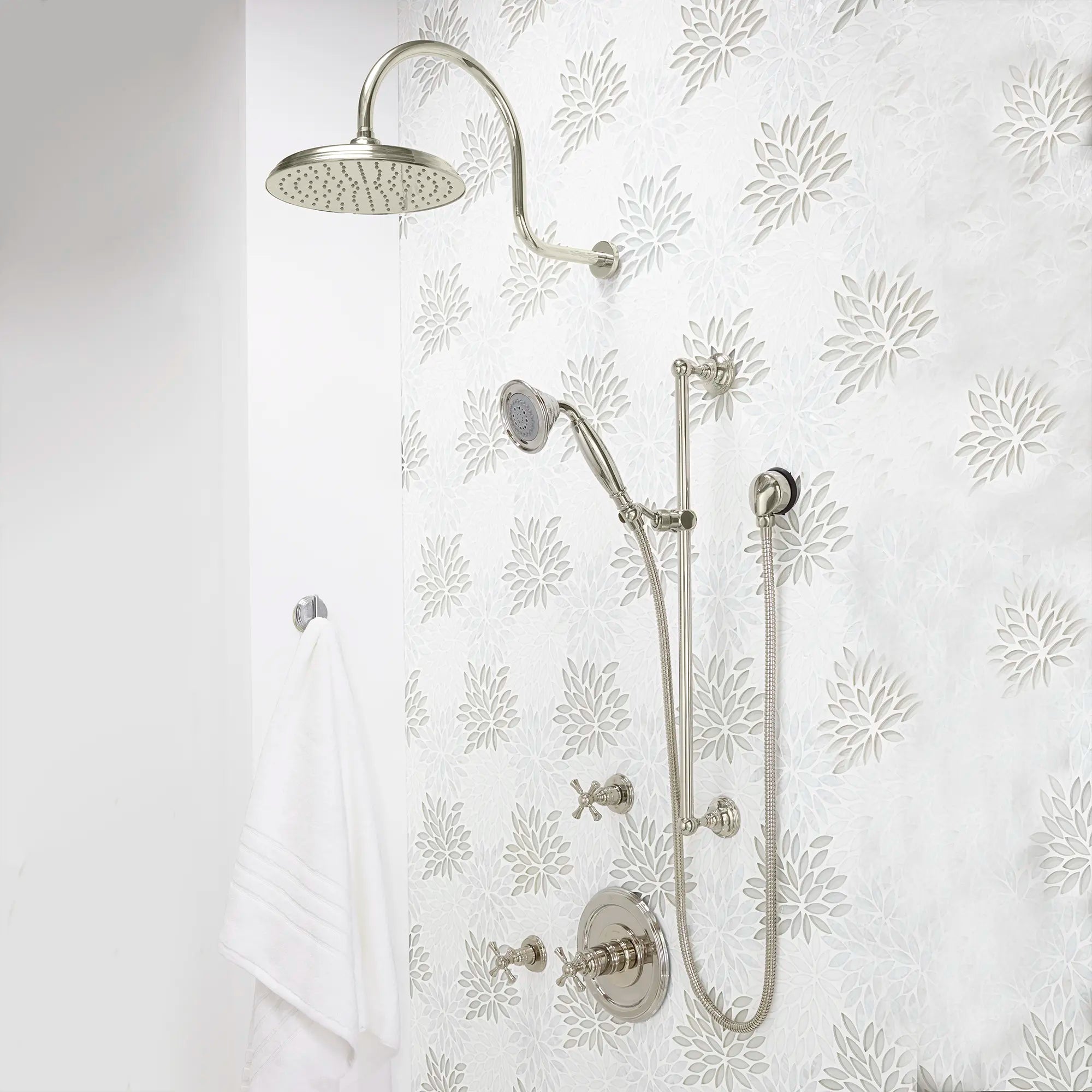 Ensemble de douche personnelle avec douchette Randall // PLATINUM NICKEL // 40423_B-D35102514150_D35700110150_D35102780150_01_CDNwebp.webp