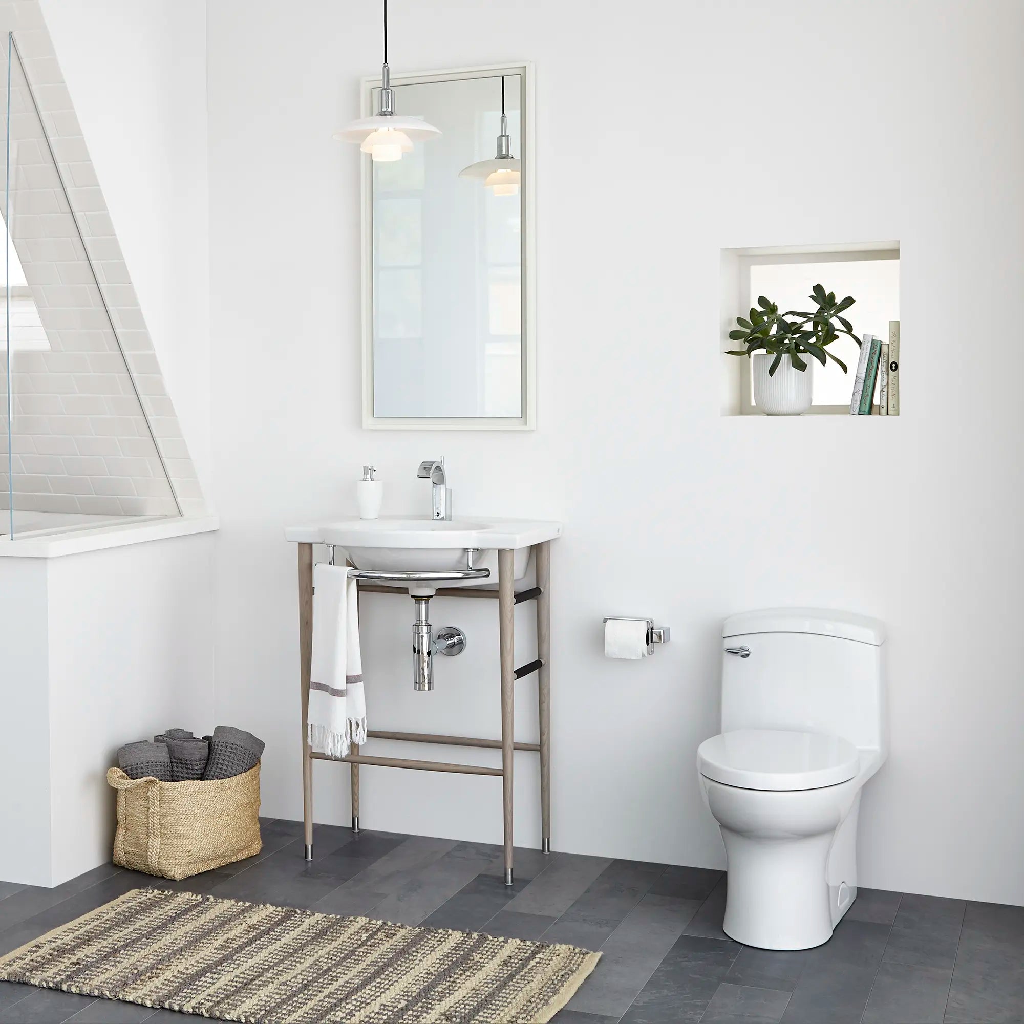 Robinet de lavabo à monocommande Rem // CHROME POLI // 40985_C-D3510010C100_01_0_CDNwebp.webp