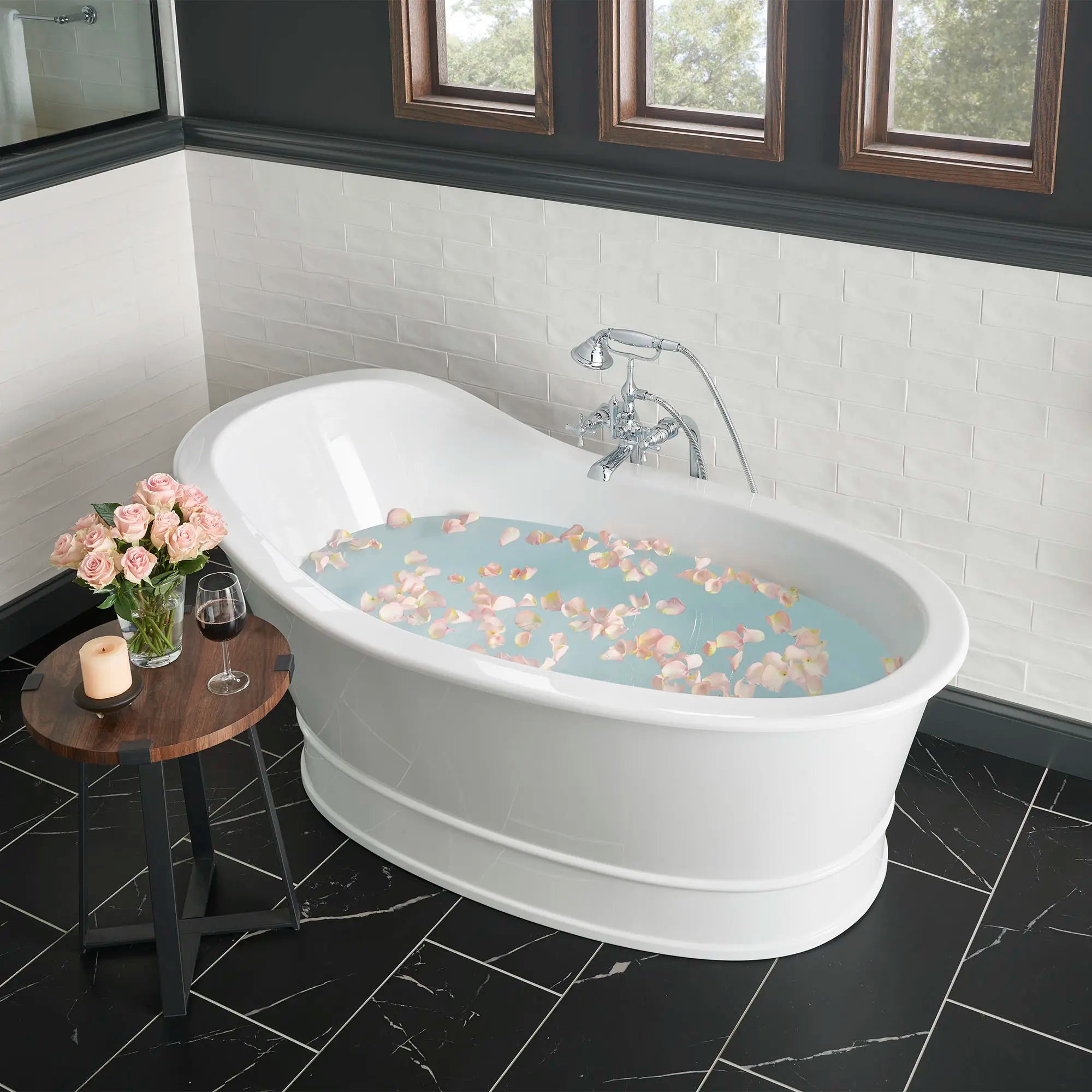 Baignoire autoportante Oak Hill 66 x 36 po // CANVAS WHITE // 83316_B-D12025004.415_D3510296C.100_MothersDay_CDNwebp.webp