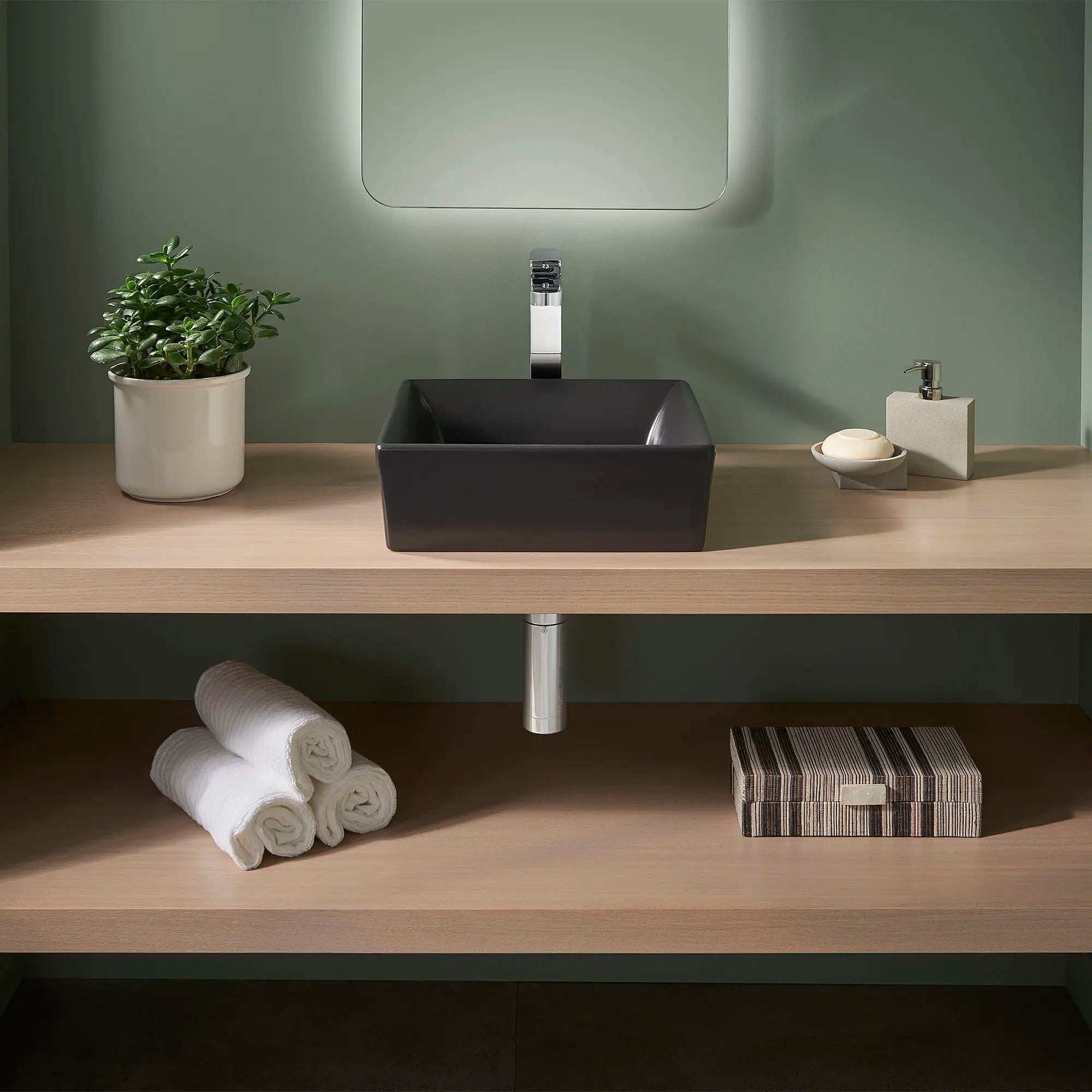 Lavabo carré sur comptoir POP // MATTE BLACK  // 83640_B-D20085015.059_D3510915C.100_D19035075-SS.414_D19050036.191_CDNwebp.webp