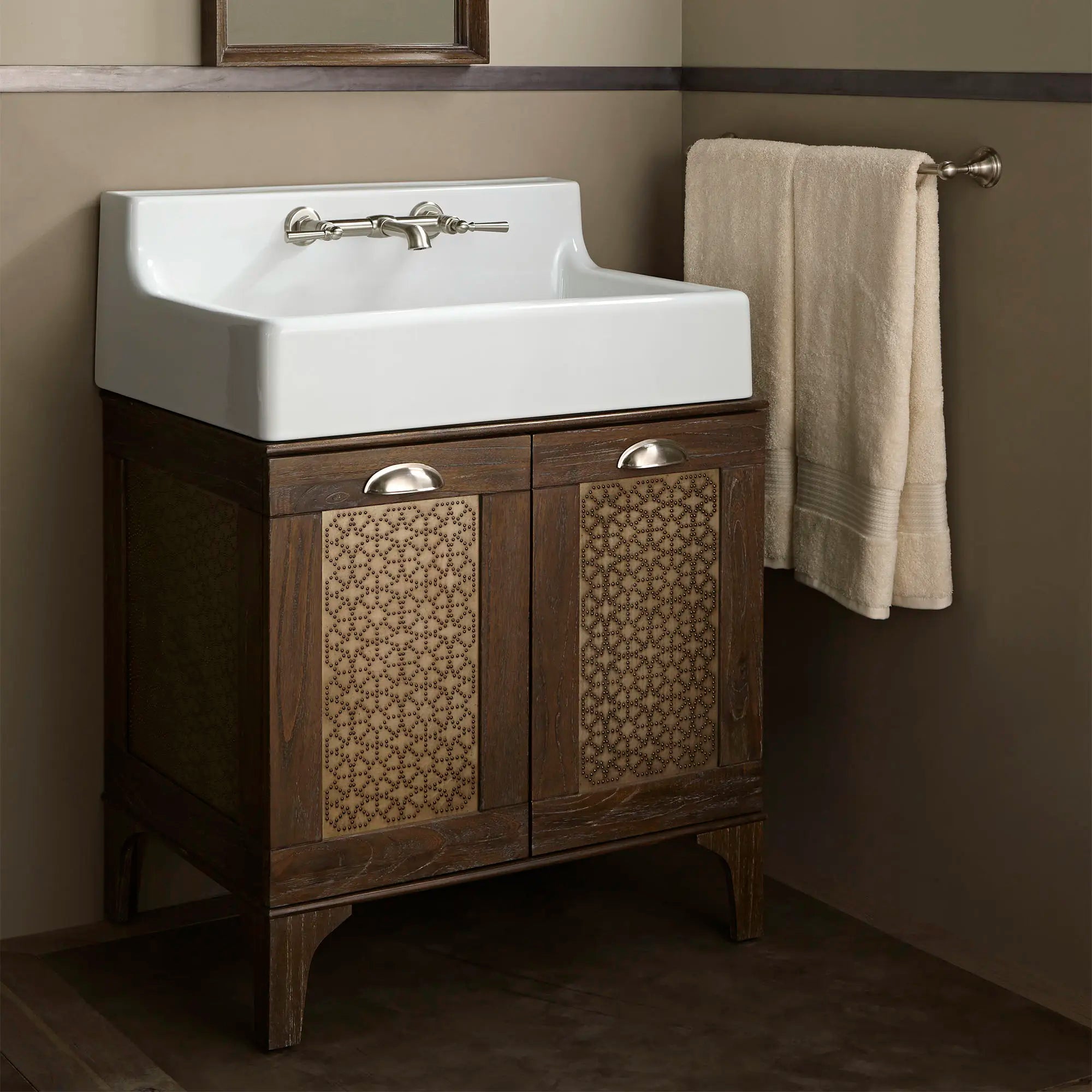 Meuble-lavabo de 30 po Oak Hill // WEATHERED OAK // 83789_B-D20155002.415_D19010030.239_D19005000.239_D35155450.144_CDNwebp.webp