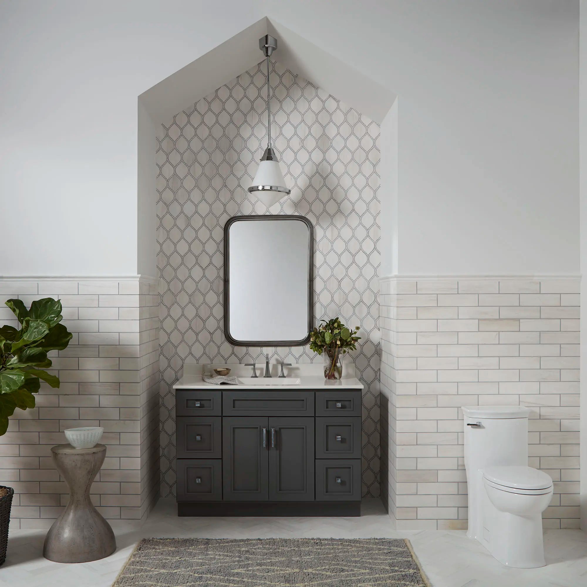 Toilette Wyatt monopièce à cuvette allongée à hauteur de chaise avec siège // CANVAS WHITE // 84026_B-D22005C101415_CDNwebp.webp