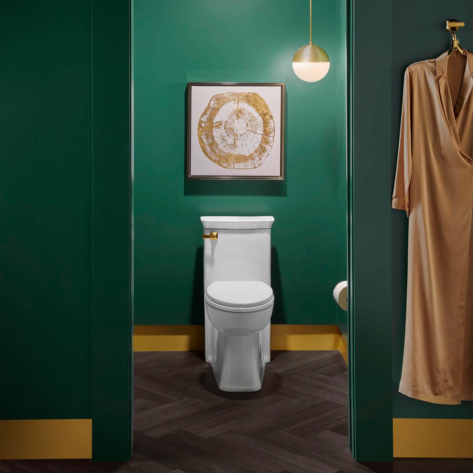 Toilette Belshire monopièce à cuvette allongée à hauteur de chaise avec siège // CANVAS WHITE // 84034_B-D22025A101415_CDNwebp.webp