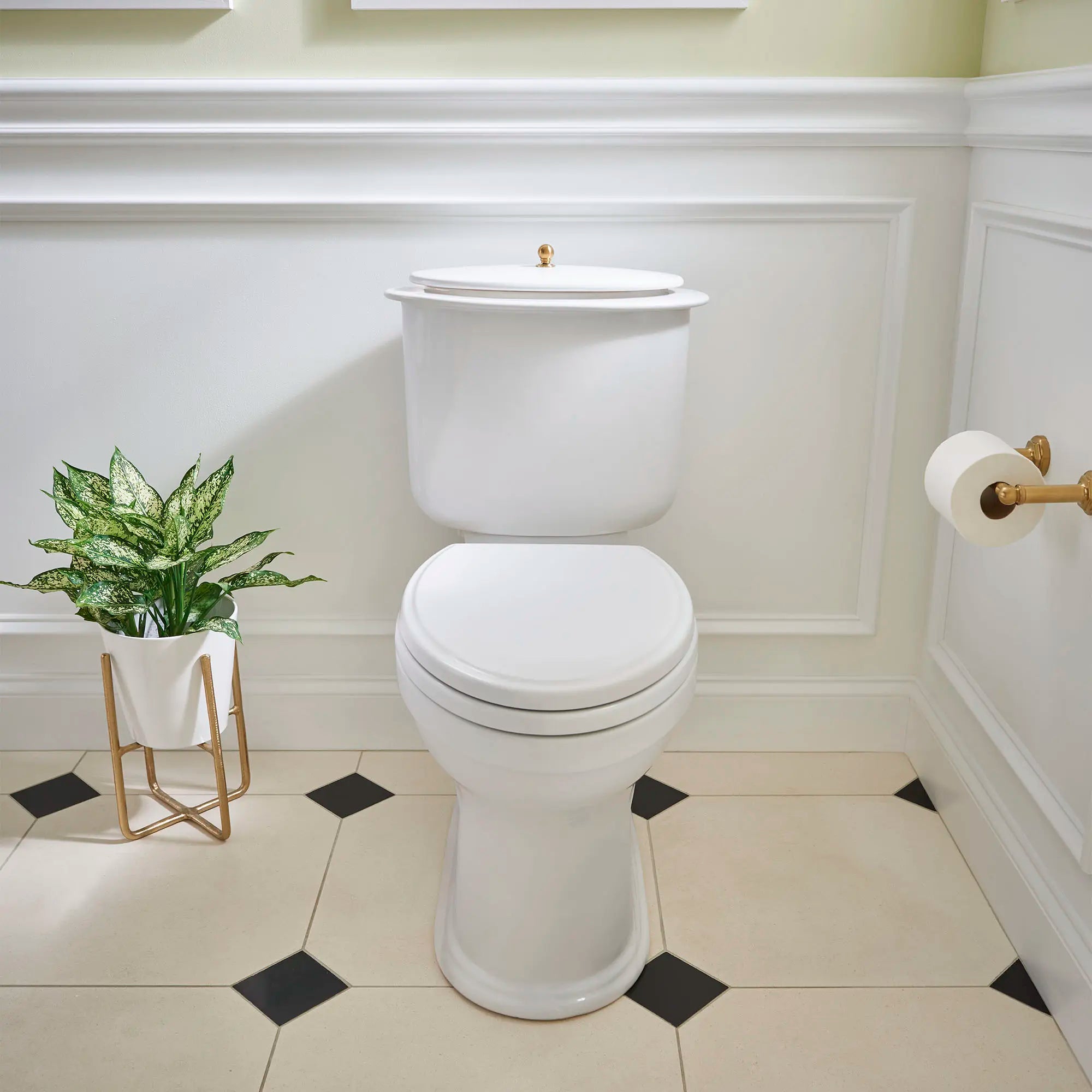 Toilette Oak Hill, 2 pièces à cuvette allongée à hauteur de chaise avec siège // CANVAS WHITE // 84081_B-D2203AA100.415_D35155235.427_7381646-200.4270A_1_CDNwebp.webp