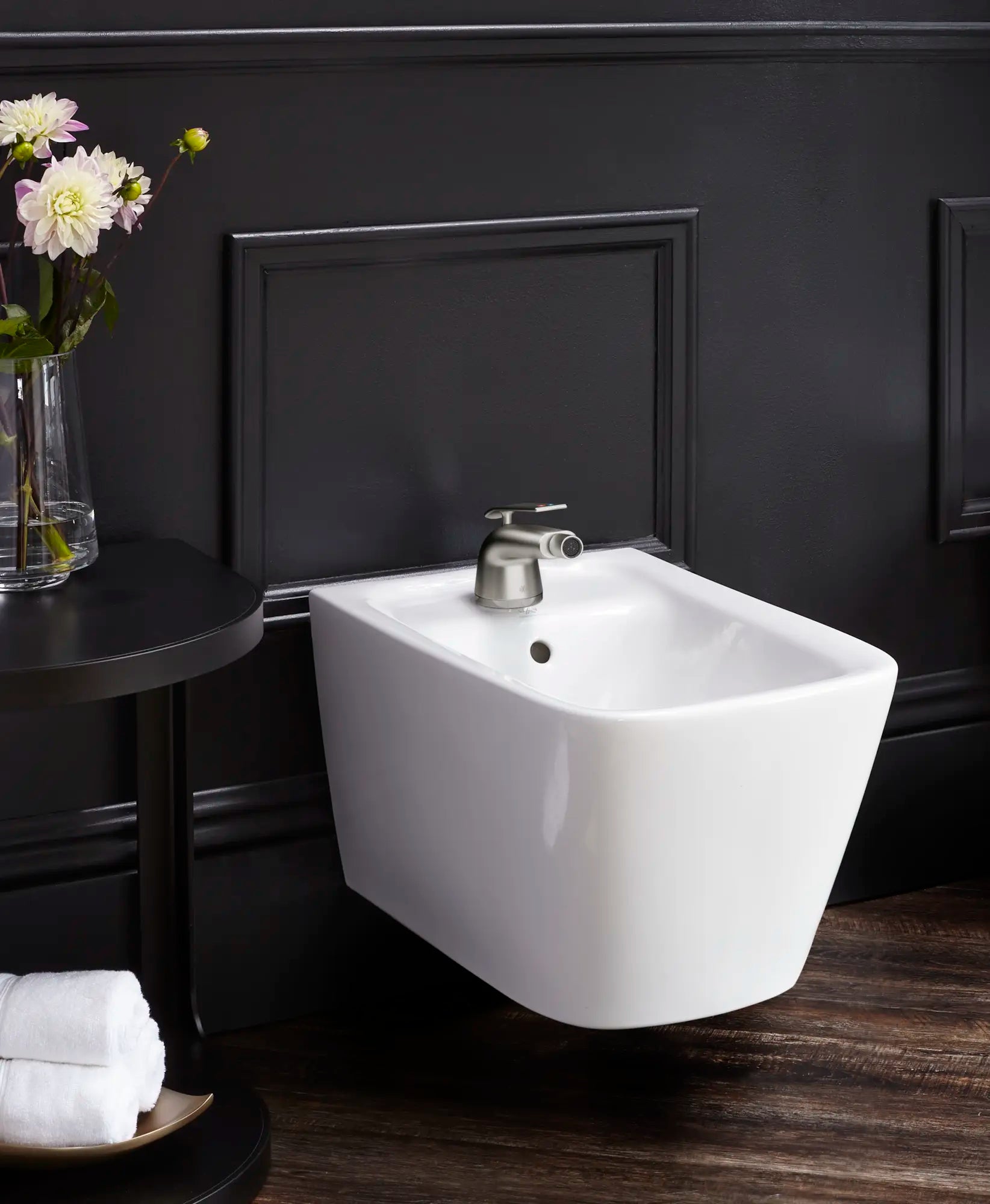 Robinet pour bidet DXV Modulus avec indicateurs rouge et bleu sur la poignée // NICKEL BROSSÉ // 84750_B-D35120012RB144_CDNwebp.webp