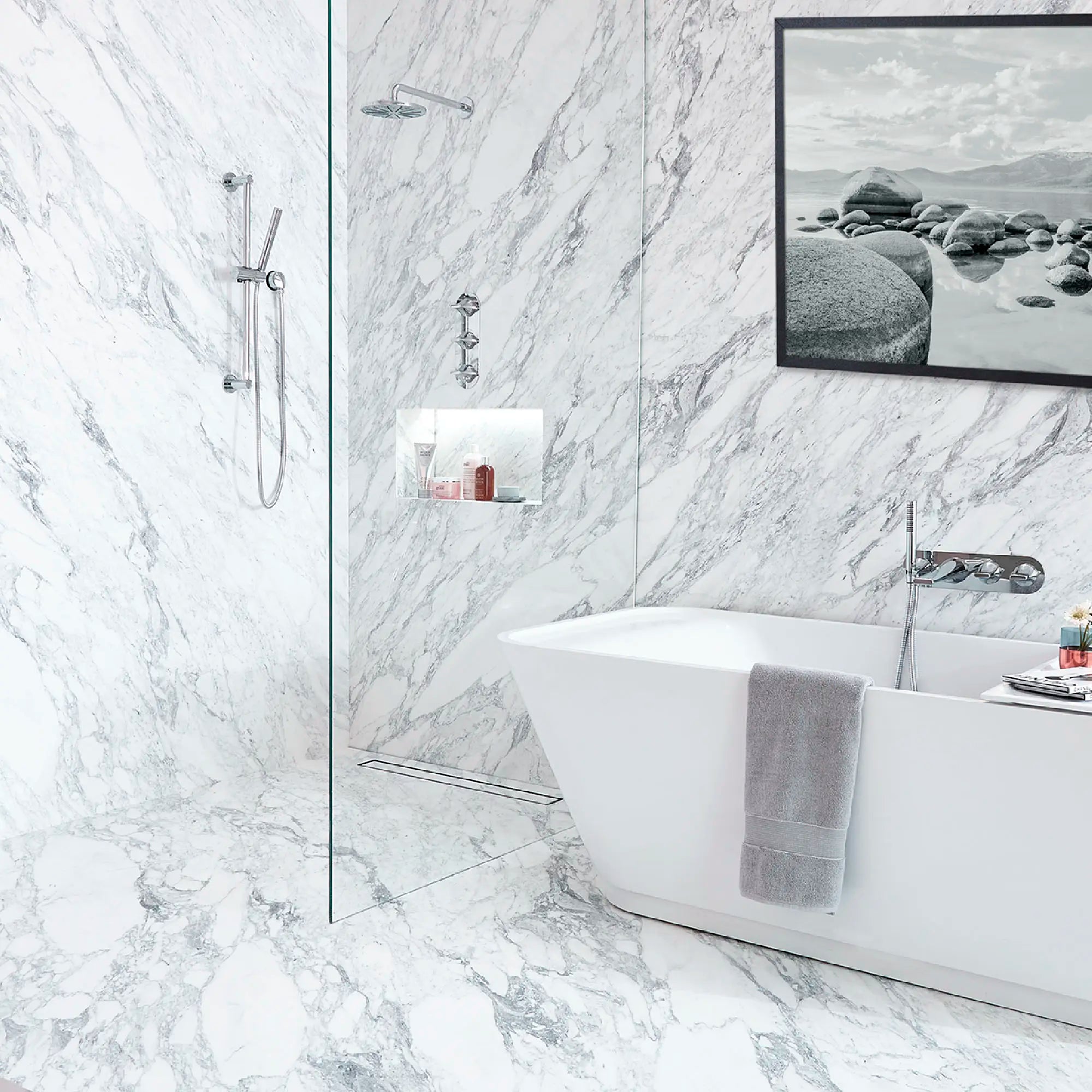 Pomme de douche de 7-1/2 po DXV Modulus // CHROME POLI // 84939_B-D35120981100_CDNwebp.webp