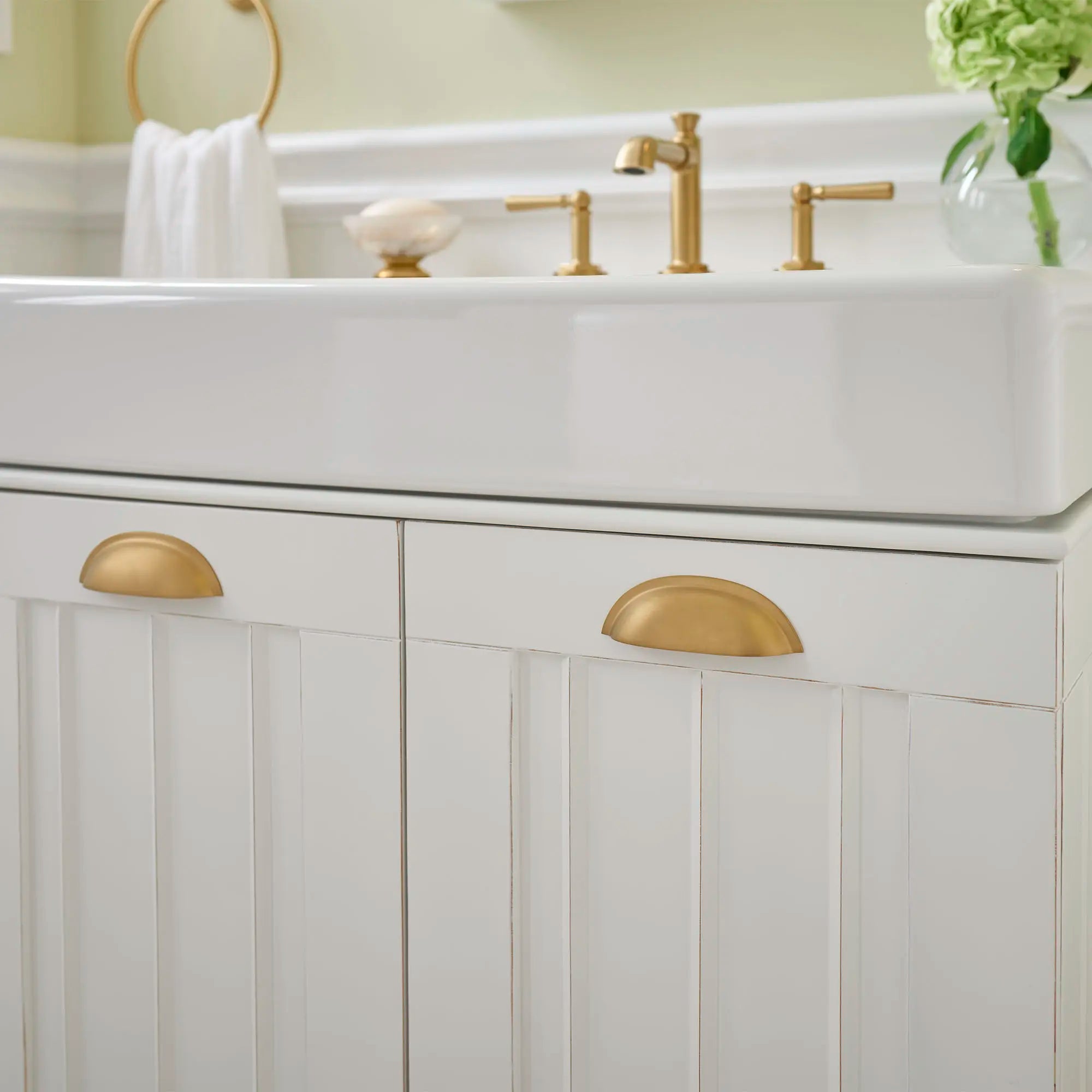 Anneau porte-serviette Oak Hill // SATIN BRASS // 85374_B-D35155800.427_D19010030.620_D20160008.415_770217-201.4270A_D35155190.427_1_CDNwebp.webp