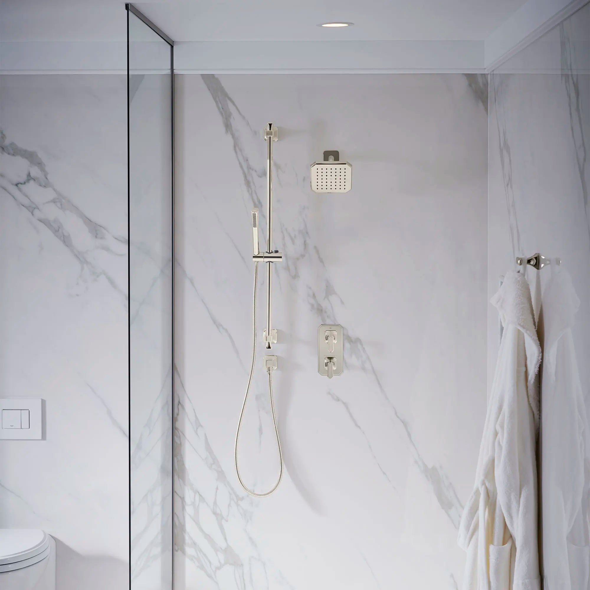 Douchette à fonction simple Traditionnel // CHROME POLI // 85508_B-D35170106150_D35170527150_D35170780150_CDNwebp.webp